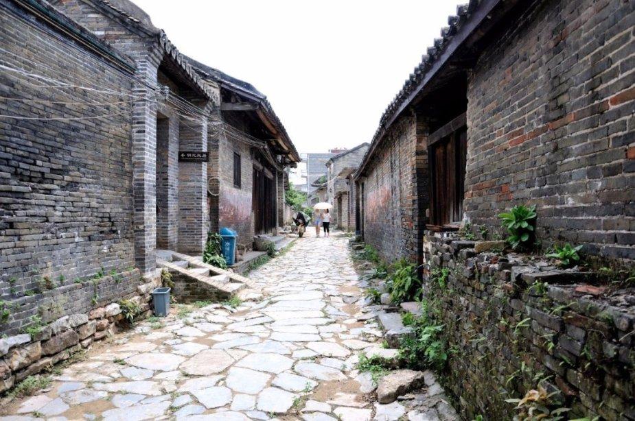 俄国家杜马国防委员会主席称运送战俘的伊尔-76运输机坠毁原因是被导弹击中